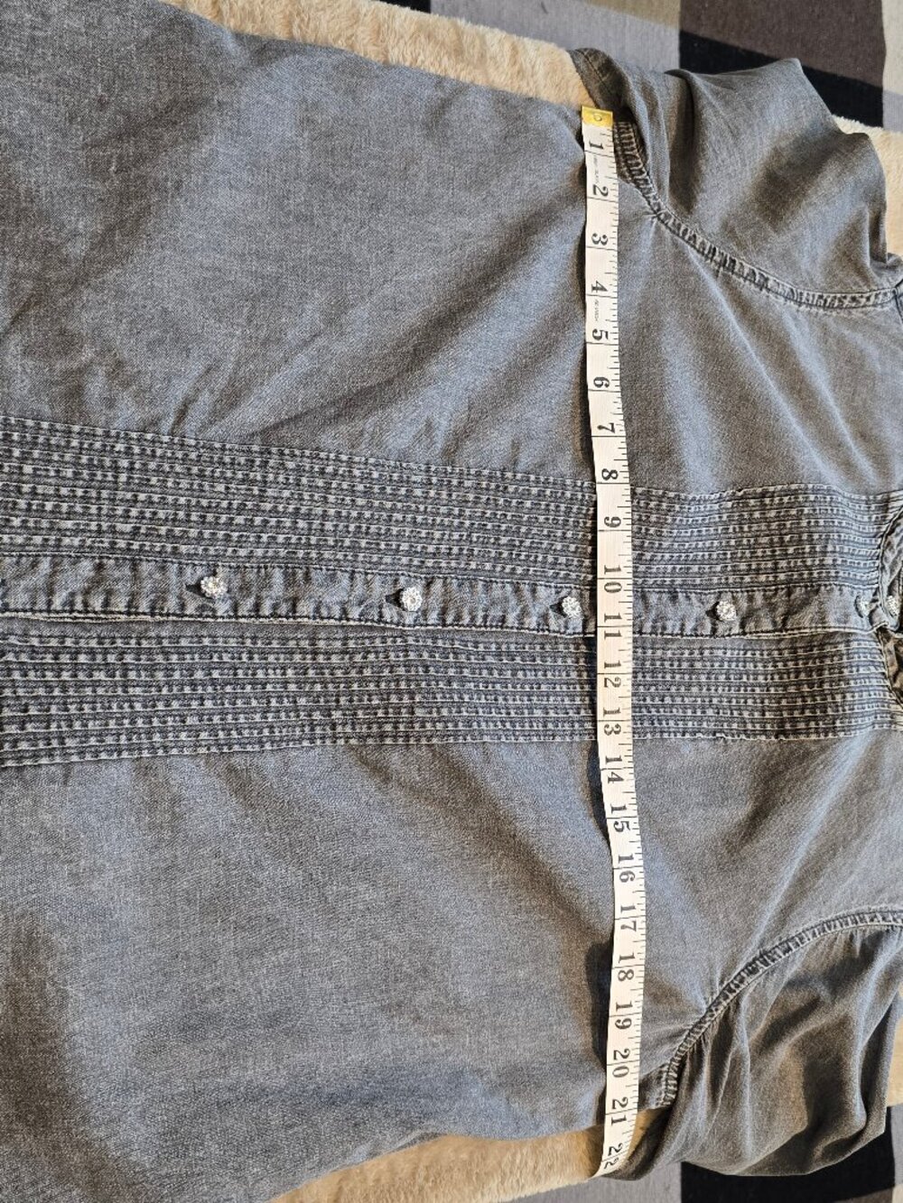 GAP Jeweled Pintuck Denim Button Up Grey Wash Shirt Size Large - Picture 5 of 10
